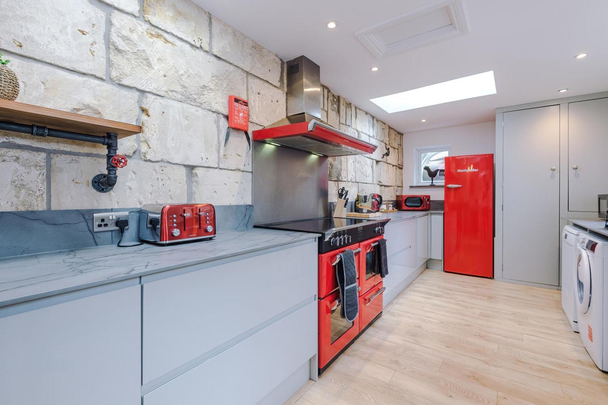 Purestay Central Bath: Five-Bedroom House with Parking Exterior photo