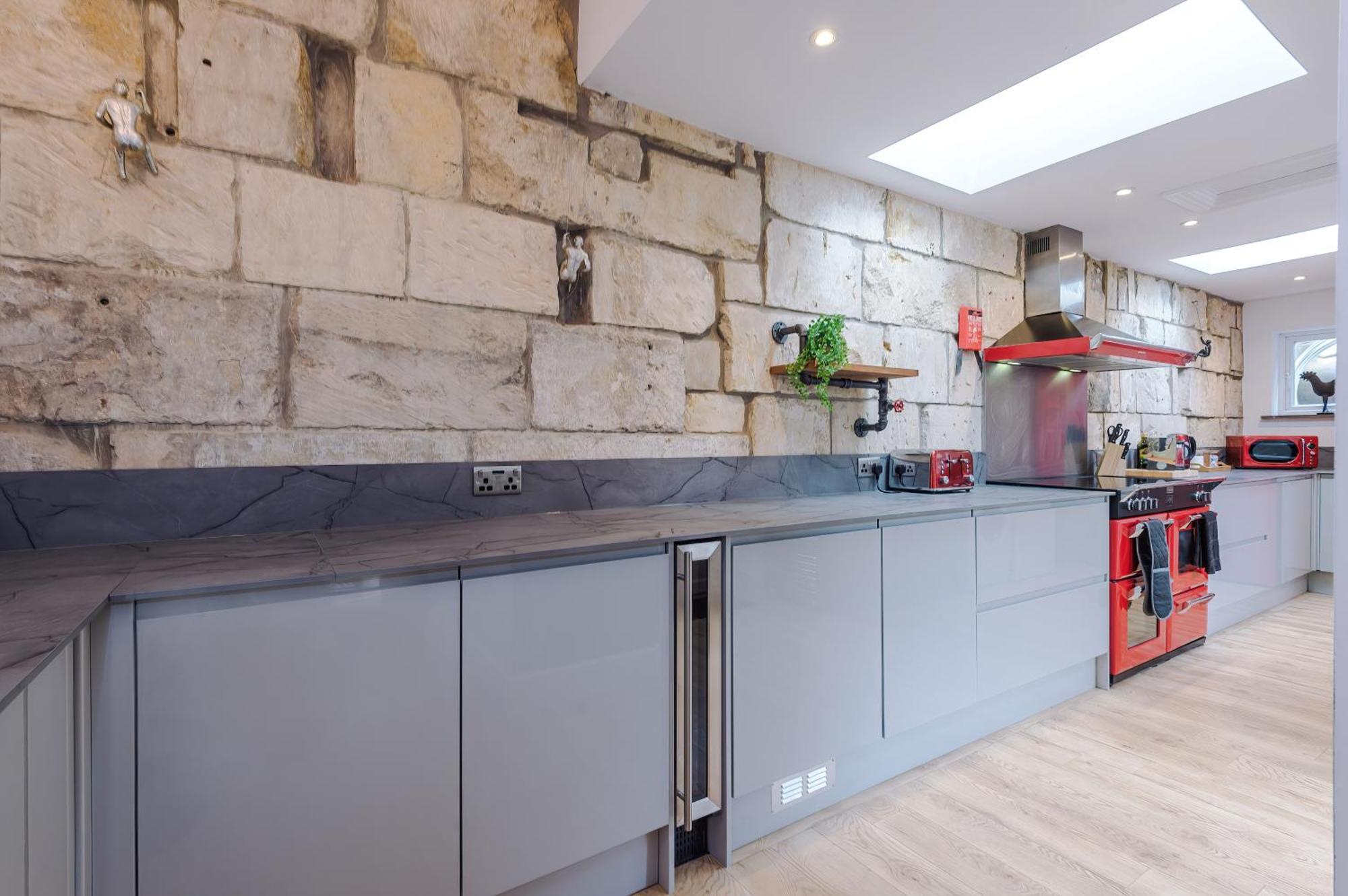 Purestay Central Bath: Five-Bedroom House with Parking Exterior photo
