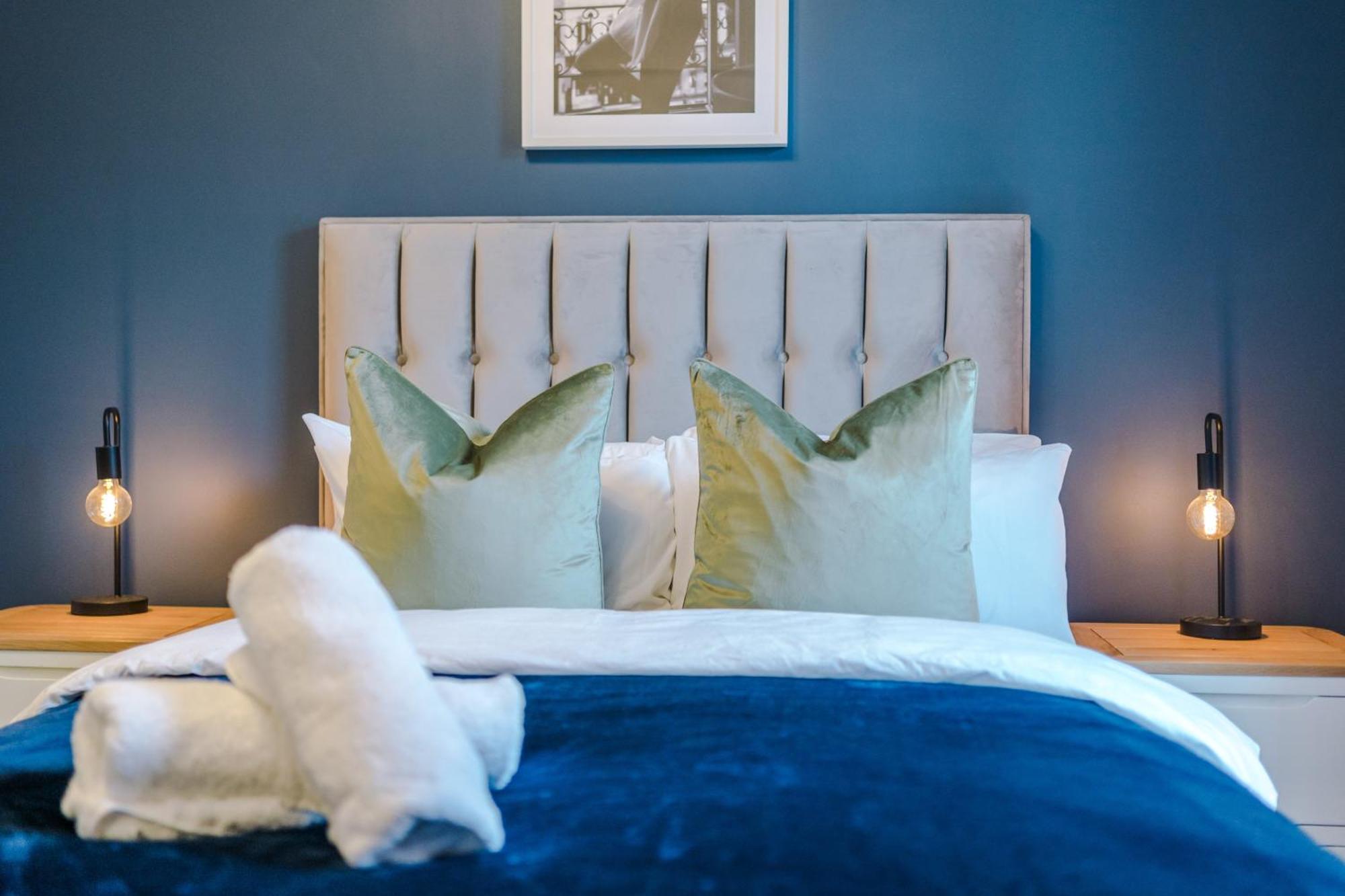 Purestay Central Bath: Five-Bedroom House with Parking Exterior photo