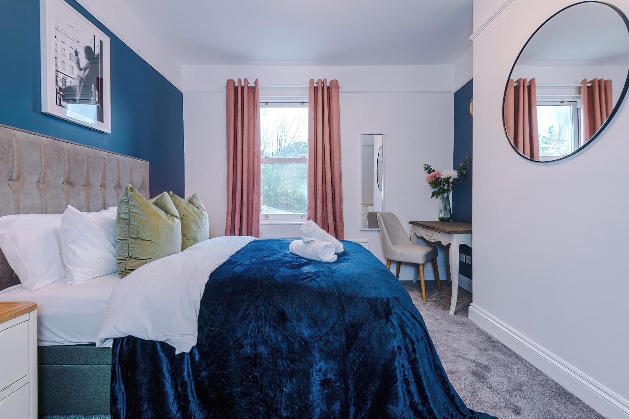 Purestay Central Bath: Five-Bedroom House with Parking Exterior photo