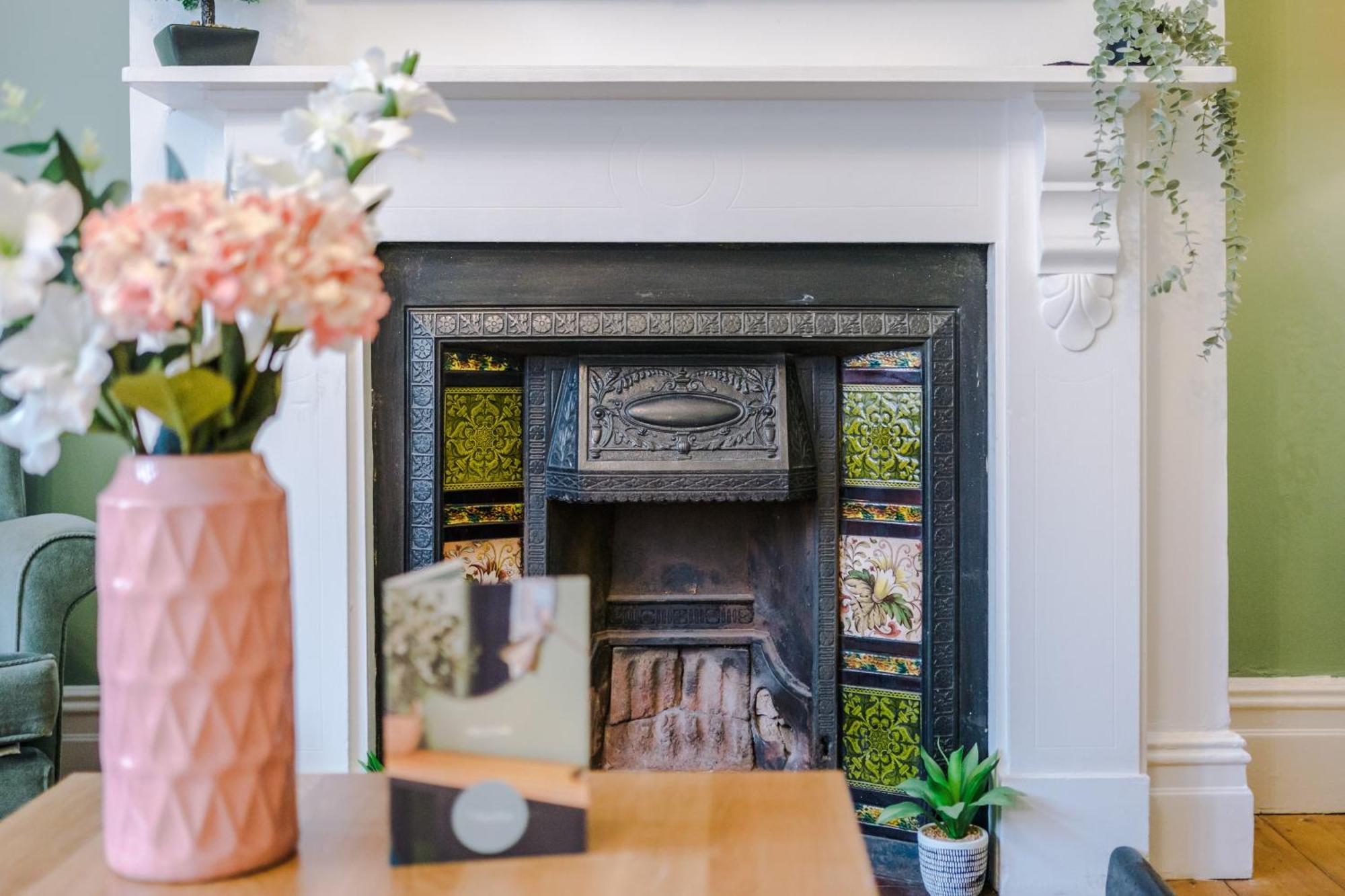 Purestay Central Bath: Five-Bedroom House with Parking Exterior photo