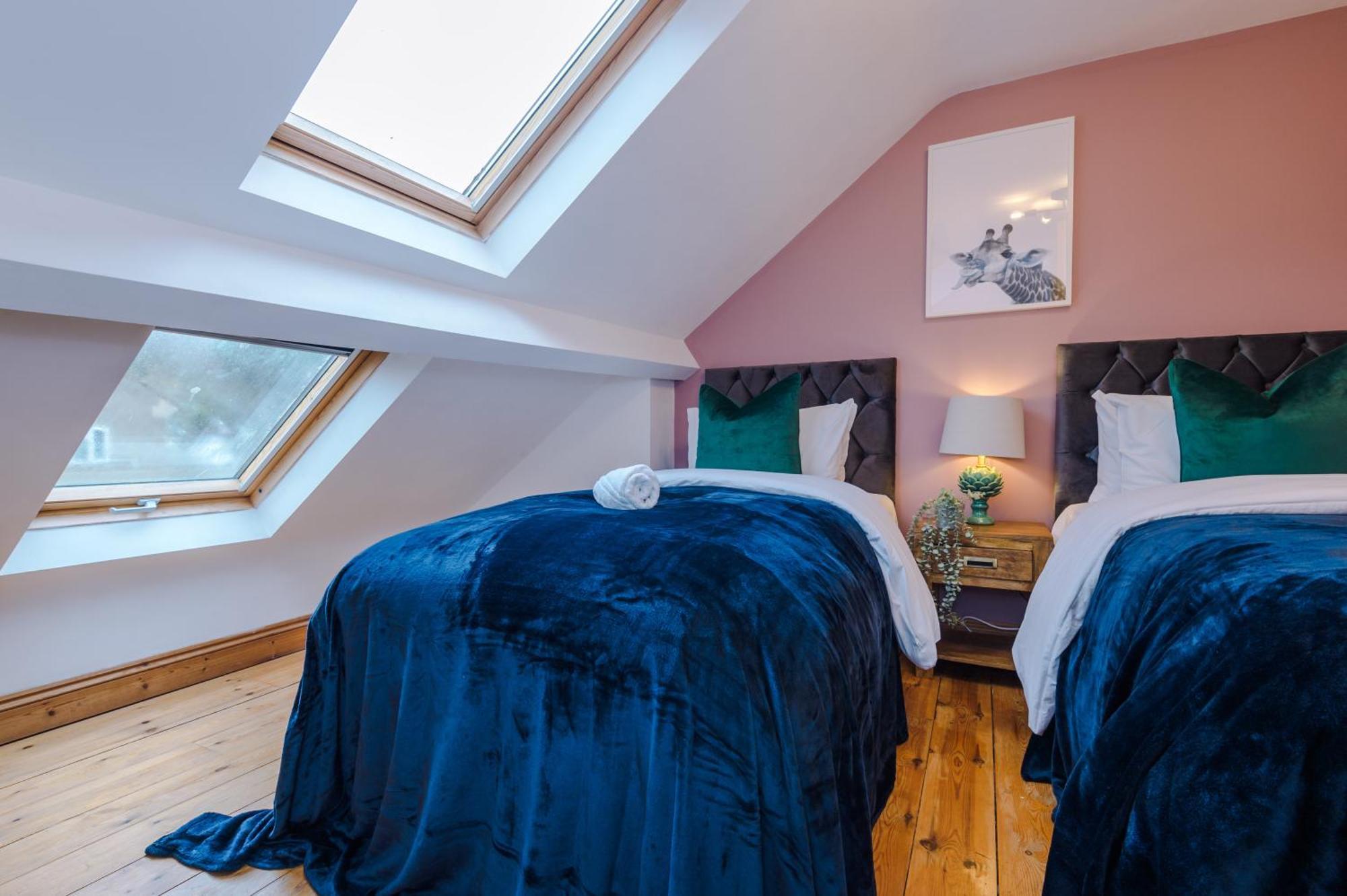 Purestay Central Bath: Five-Bedroom House with Parking Exterior photo