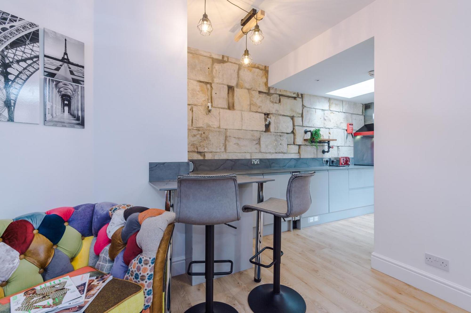 Purestay Central Bath: Five-Bedroom House with Parking Exterior photo