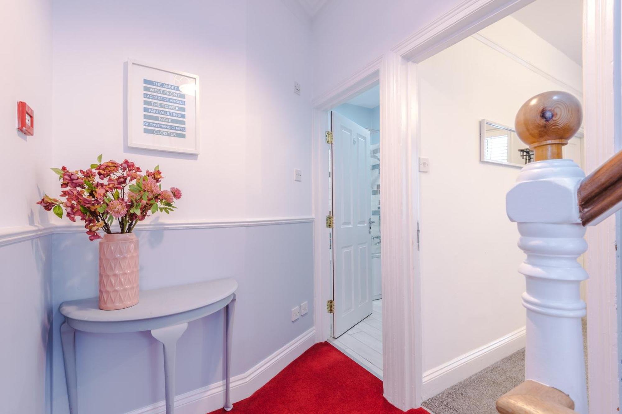 Purestay Central Bath: Five-Bedroom House with Parking Exterior photo