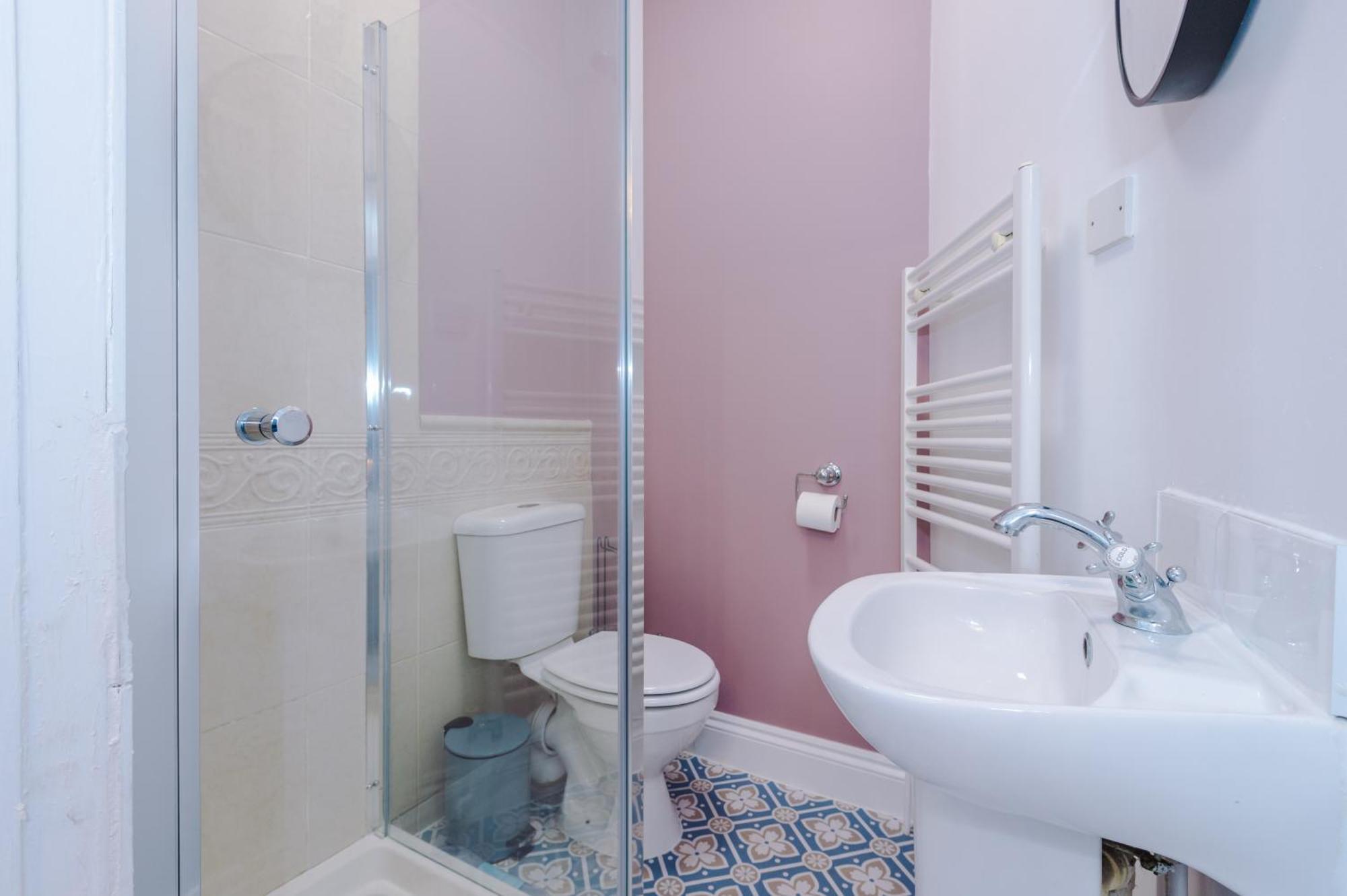 Purestay Central Bath: Five-Bedroom House with Parking Exterior photo